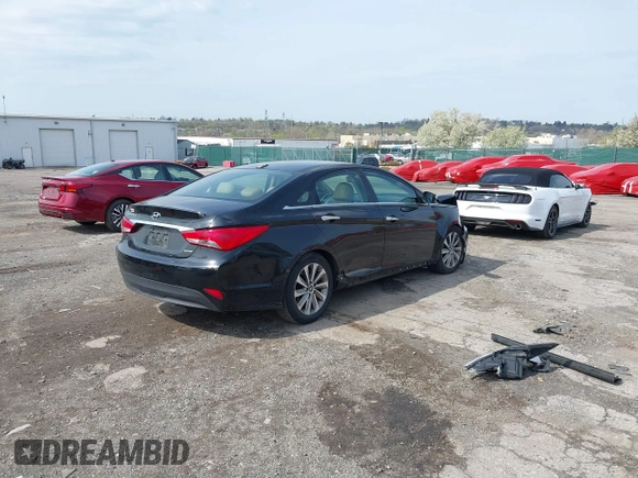 2014 Hyundai Sonata SE with VIN 5NPEC4AC7EH816873, listed as a IAAI auction lot 42026926 with 155,794 mi miles and . Bid and sale history available at DreamBid. Image 4.