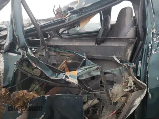 1993 Dodge D/W 250 with VIN 1B7KM26C5PS179046, listed as a Copart auction lot 84036284 with Not Provided miles and Salvage Title. Bid and sale history available at carsss.com. Image 7.