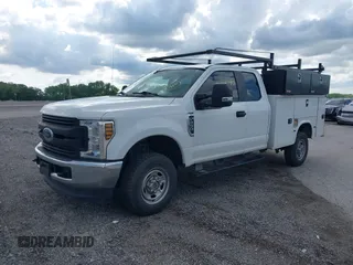 2019 Ford F-250 XL with VIN 1FD7X2B60KEC25009, listed as a IAAI auction lot 42133340 with 159,294 mi miles and . Bid and sale history available at DreamBid. Image 17.