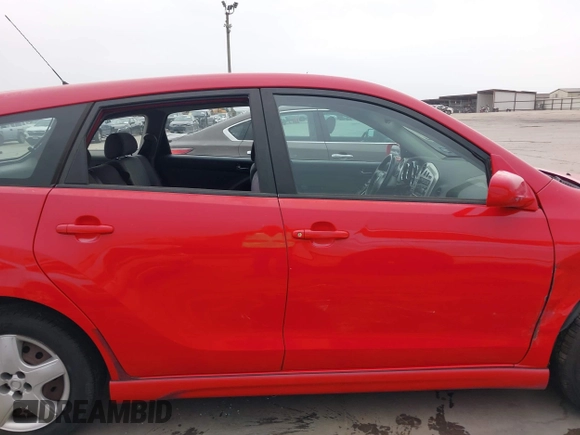 2003 Toyota Matrix Std with VIN 2T1KR32E03C161001, listed as a IAAI auction lot 41915551 with 100,630 mi miles. Bid and sale history available at carsss.com. Image 13.