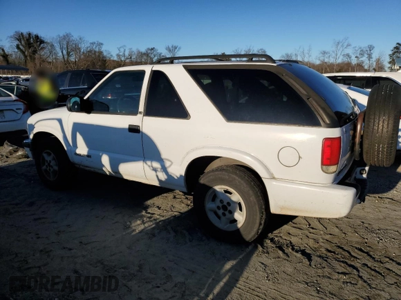 2000 Chevrolet Blazer LS with VIN 1GNCT18W8YK285881, listed as a Copart auction lot 41364325 with 277,029 mi miles and Salvage title. Bid and sale history available at DreamBid. Image 2.