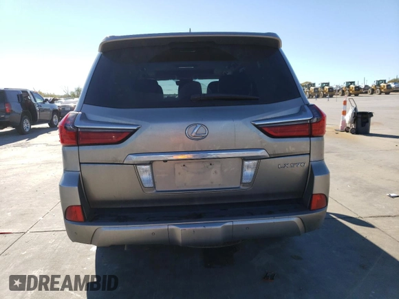 2017 Lexus LX 570 z VIN JTJHY7AX8H4239538, wystawiony jako Copart lot #69252602 z przebiegiem Nie podano mil oraz . Historia ofert i sprzedaży dostępna na DreamBid. Obrazek 6.
