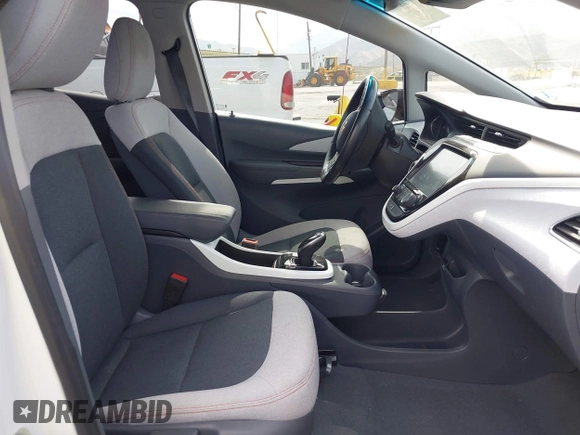 2020 Chevrolet Bolt EV LT z VIN 1G1FY6S06L4129658, wystawiony jako IAAI lot #42372460 z przebiegiem 43 417 mil mil oraz . Historia ofert i sprzedaży dostępna na DreamBid. Obrazek 5.