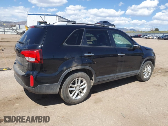 2014 Kia Sorento LX z VIN 5XYKT4A74EG461352, wystawiony jako Copart lot #53847275 z przebiegiem 100 700 mil mil oraz Szkoda całkowita • Salvage title. Historia ofert i sprzedaży dostępna na DreamBid. Obrazek 3.