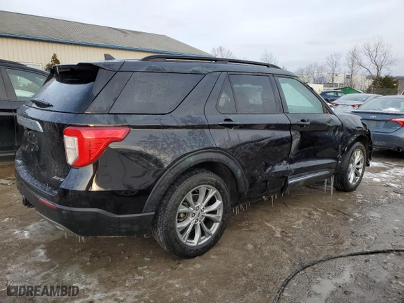2023 Ford Explorer XLT with VIN 1FMSK8DH9PGB81095, listed as a Copart auction lot 45279135 with 22,975 mi miles and Salvage Title. Bid and sale history available at carsss.com. Image 3.