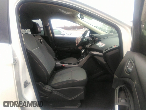 2013 Ford Escape SE с VIN 1FMCU0GX0DUD65650, выставлен на аукционе IAAI как лот 40909432 с пробегом 174 136 миль миль и . История ставок и продаж доступна на DreamBid. Изображение 5.