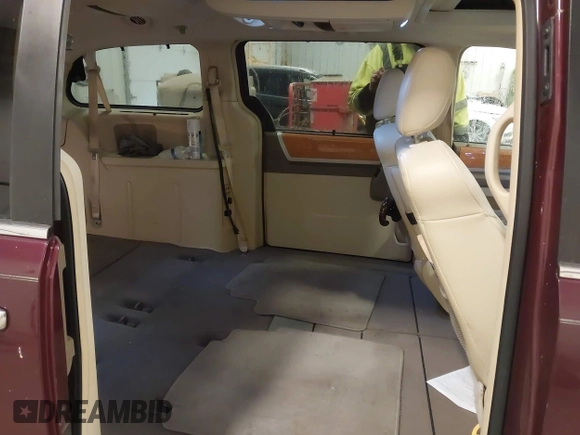 2009 Chrysler Town & Country Limited with VIN 2A8HR64X89R542770, listed as a IAAI auction lot 41276841 with 211,499 mi miles. Bid and sale history available at carsss.com. Image 8.