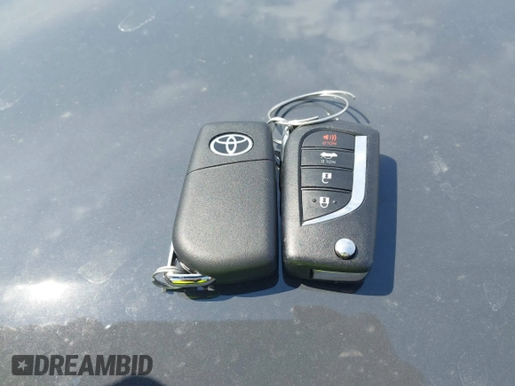 2024 Toyota Corolla LE z VIN 5YFB4MDE1RP210443, wystawiony jako IAAI lot #41865788 z przebiegiem 12 790 mil mil oraz . Historia ofert i sprzedaży dostępna na DreamBid. Obrazek 11.