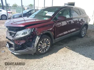 2017 Lincoln MKC Reserve с VIN 5LMCJ3D97HUL30963, выставлен на аукционе IAAI как лот 42502238 с пробегом 51 038 миль миль и . История ставок и продаж доступна на DreamBid. Изображение 2.