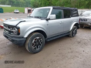 2022 Ford Bronco with VIN 1FMDE5DH0NLA98903, listed as a IAAI auction lot 42055569 with 39,893 mi miles and . Bid and sale history available at DreamBid. Image 17.