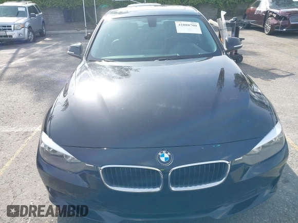 2013 BMW 3 Series 328i with VIN WBA3C1C55DF437722, listed as a IAAI auction lot 41888700 with 70,786 mi miles. Bid and sale history available at carsss.com. Image 13.