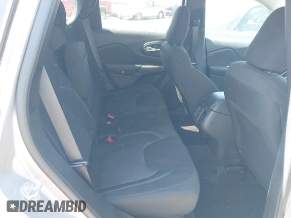 2019 Jeep Cherokee Latitude with VIN 1C4PJLCB3KD206922, listed as a IAAI auction lot 41904629 with 84,665 mi miles. Bid and sale history available at carsss.com. Image 8.