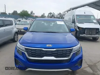 2021 Kia Seltos LX z VIN KNDEPCAA9M7076887, wystawiony jako IAAI lot #42346594 z przebiegiem 39 497 mil mil oraz . Historia ofert i sprzedaży dostępna na DreamBid. Obrazek 12.