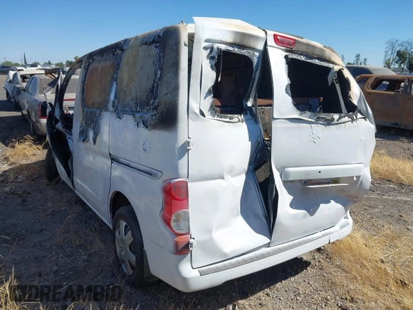 2017 Nissan NV200 S with VIN 3N6CM0KN5HK709552, listed as a IAAI auction lot 39911303 with Not provided miles and . Bid and sale history available at DreamBid. Image 3.