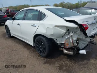 2016 Nissan Altima SL with VIN 1N4AL3AP1GC201767, listed as a IAAI auction lot 42050266 with 120,652 mi miles and . Bid and sale history available at carsss.com. Image 3.