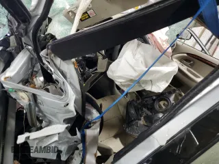 2004 Volvo S40 z VIN YV1VS27594F089366, wystawiony jako Copart lot #49464025 z przebiegiem Nie podano mil oraz Nie do naprawy. Historia ofert i sprzedaży dostępna na DreamBid. Obrazek 8.