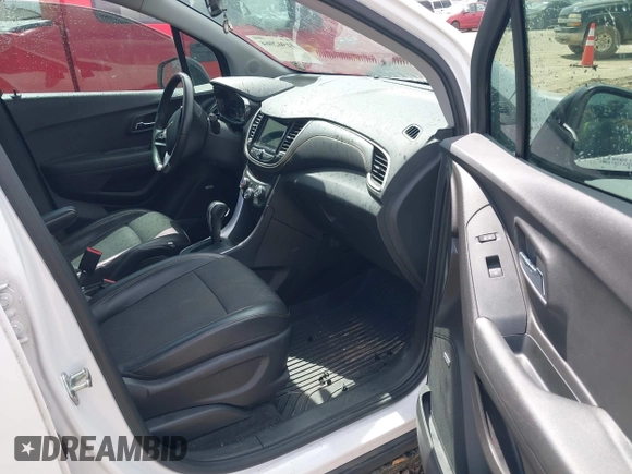 2018 Chevrolet Trax LT with VIN 3GNCJLSB5JL265874, listed as a IAAI auction lot 41962064 with 51,229 mi miles. Bid and sale history available at carsss.com. Image 5.