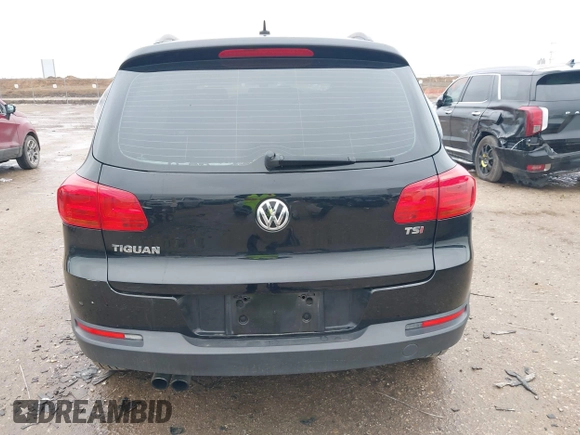 2016 Volkswagen Tiguan S z VIN WVGAV7AX5GW577538, wystawiony jako IAAI lot #41554415 z przebiegiem 94 233 mil mil oraz . Historia ofert i sprzedaży dostępna na DreamBid. Obrazek 15.