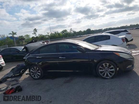 2011 Hyundai Sonata Limited with VIN 5NPEC4AC6BH154747, listed as a IAAI auction lot 42081512 with 235,151 mi miles and . Bid and sale history available at carsss.com. Image 13.