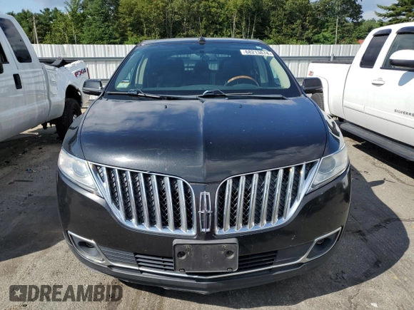 2013 Lincoln MKX with VIN 2LMDJ8JK9DBL13338, listed as a Copart auction lot 68213674 with 178,071 mi miles and Clean Title. Bid and sale history available at DreamBid. Image 5.