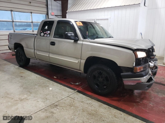 2003 Chevrolet Silverado 1500 LT with VIN 1GCEK19TX3E240733, listed as a Copart auction lot 42370915 with 0 mi miles and Clean Title. Bid and sale history available at carsss.com. Image 4.