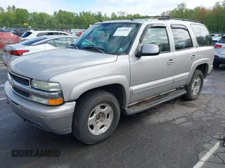 2004 Chevrolet Tahoe LT z VIN 1GNEK13T84J238990, wystawiony jako IAAI lot #42216881 z przebiegiem 214 271 mil mil oraz . Historia ofert i sprzedaży dostępna na DreamBid. Obrazek 2.