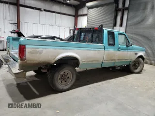 1995 Ford F-250 with VIN 1FTHX26HXSKB04767, listed as a Copart auction lot 85123124 with 302,017 mi miles and Clean Title. Bid and sale history available at carsss.com. Image 3.