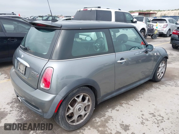 2006 MINI Hardtop S with VIN WMWRE33546TJ40154, listed as a IAAI auction lot 41924257 with 109,158 mi miles and . Bid and sale history available at DreamBid. Image 4.