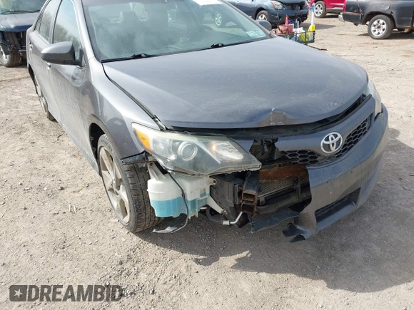 2014 Toyota Camry L with VIN 4T1BF1FK7EU460516, listed as a IAAI auction lot 41908434 with 174,987 mi miles. Bid and sale history available at carsss.com. Image 6.