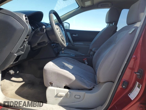 2011 Nissan Rogue SV z VIN JN8AS5MT6BW186180, wystawiony jako Copart lot #57245935 z przebiegiem Nie podano mil oraz Szkoda całkowita • Salvage title. Historia ofert i sprzedaży dostępna na DreamBid. Obrazek 7.