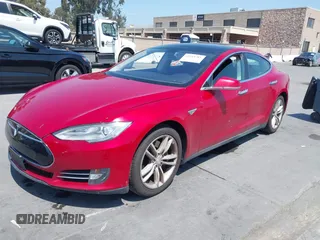 2014 Tesla Model S 60 with VIN 5YJSA1S11EFP33278, listed as a IAAI auction lot 42441781 with Not provided miles and . Bid and sale history available at DreamBid. Image 19.