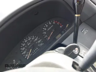 1994 Nissan Frontier z VIN 1N6SD11S2RC402971, wystawiony jako IAAI lot #42388139 z przebiegiem 122 571 mil mil oraz . Historia ofert i sprzedaży dostępna na DreamBid. Obrazek 11.
