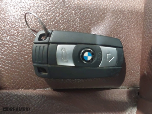 2013 BMW X1 xDrive28i with VIN WBAVL1C56DVR87073, listed as a IAAI auction lot 41532114 with 93,759 mi miles. Bid and sale history available at carsss.com. Image 11.