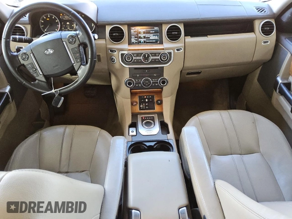 2015 Land Rover LR4 HSE z VIN SALAG2V67FA773312, wystawiony jako Copart lot #48328485 z przebiegiem 109 280 mil mil oraz Czysty tytuł • Clean title. Historia ofert i sprzedaży dostępna na DreamBid. Obrazek 8.