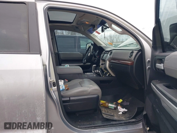 2016 Toyota Tundra 4WD Truck LTD with VIN 5TFHY5F15GX531995, listed as a IAAI auction lot 41457378 with 92,172 mi miles. Bid and sale history available at carsss.com. Image 5.
