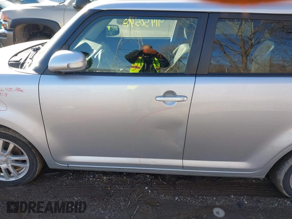 2015 Scion xB with VIN JTLZE4FE7FJ069178, listed as a IAAI auction lot 41450548 with 135,278 mi miles. Bid and sale history available at carsss.com. Image 14.