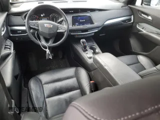 2022 Cadillac XT4 AWD Premium Luxury with VIN 1GYFZDR42NF140322, listed as a Copart auction lot 89084545 with 32,440 mi miles and Salvage Title. Bid and sale history available at carsss.com. Image 8.