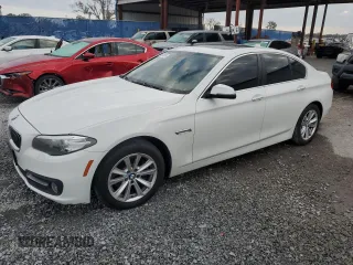 2015 BMW 5 Series 528i with VIN WBA5A5C57FD514935, listed as a Copart auction lot 43920585 with 97,887 mi miles and Salvage Title. Bid and sale history available at carsss.com. Image 1.