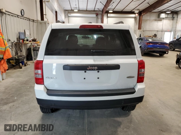 2015 Jeep Patriot Latitude with VIN 1C4NJRFB6FD395965, listed as a Copart auction lot 59615285 with 128,112 mi miles and Non repairable. Bid and sale history available at DreamBid. Image 6.