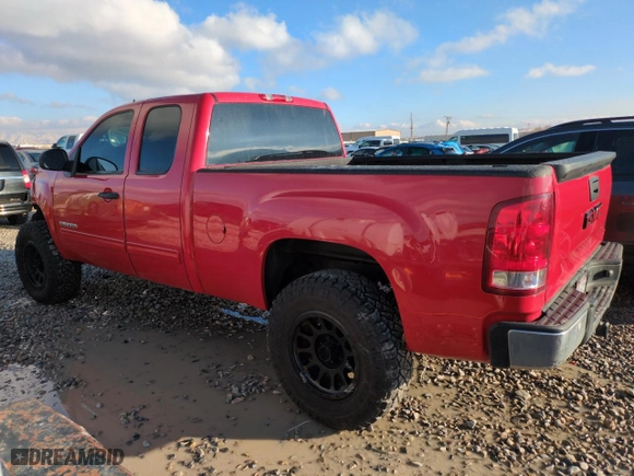 2013 GMC Sierra 1500 SLE with VIN 1GTR2VEA5DZ308282, listed as a Copart auction lot 45326245 with 86,094 mi miles and Salvage Title. Bid and sale history available at carsss.com. Image 2.