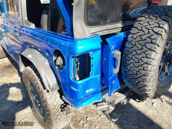 2021 Jeep Wrangler Unlimited Sport S with VIN 1C4HJXDG1MW722743, listed as a IAAI auction lot 41237900 with NaN miles. Bid and sale history available at carsss.com. Image 6.