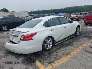 2013 Nissan Altima SV with VIN 1N4AL3AP2DC169200, listed as a IAAI auction lot 42367726 with 89,265 mi miles and . Bid and sale history available at DreamBid. Image 4.