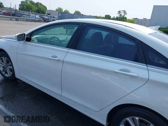 2013 Hyundai Sonata GLS with VIN 5NPEB4AC0DH566586, listed as a IAAI auction lot 42329993 with 118,089 mi miles and . Bid and sale history available at DreamBid. Image 14.