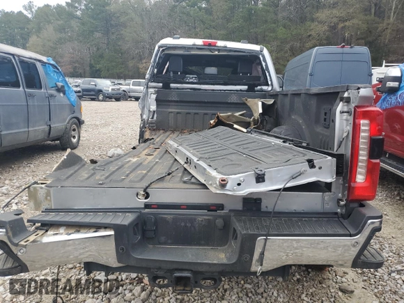 2024 Ford Super Duty F-450 DRW XL with VIN 1FT8W4DMXREC04309, listed as a Copart auction lot 86053524 with 81,240 mi miles and Salvage Title. Bid and sale history available at carsss.com. Image 6.