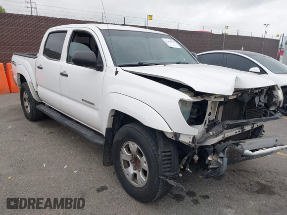 2014 Toyota Tacoma PreRunner z VIN 3TMJU4GN3EM170360, wystawiony jako IAAI lot #42438394 z przebiegiem 223 101 mil mil oraz . Historia ofert i sprzedaży dostępna na DreamBid. Obrazek 1.