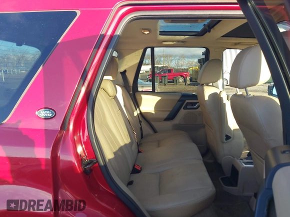 2012 Land Rover LR2 HSE с VIN SALFR2BN8CH318760, выставлен на аукционе IAAI как лот 41847585 с пробегом 126 352 миль миль и . История ставок и продаж доступна на DreamBid. Изображение 8.