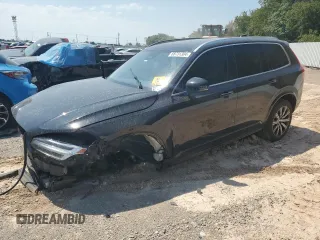 2023 Volvo XC90 Core with VIN YV4L12PV7P1927358, listed as a Copart auction lot 68731304 with 15,821 mi miles and Salvage Title. Bid and sale history available at carsss.com. Image 1.