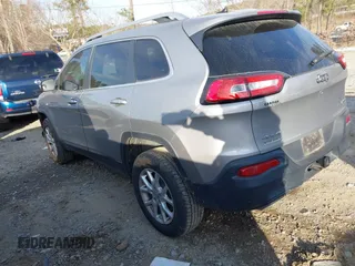2015 Jeep Cherokee Latitude with VIN 1C4PJMCS8FW570785, listed as a IAAI auction lot 41398481 with 150,400 mi miles and . Bid and sale history available at DreamBid. Image 3.