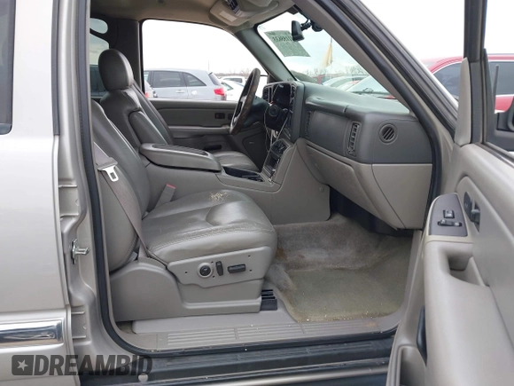 2004 GMC Yukon SLE z VIN 1GKEC13Z54J265434, wystawiony jako IAAI lot #41155633 z przebiegiem 331 908 mil mil oraz . Historia ofert i sprzedaży dostępna na DreamBid. Obrazek 5.