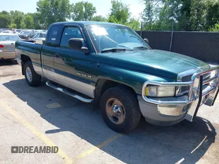 2001 Dodge 1500 z VIN 1B7HC13Z51J565706, wystawiony jako IAAI lot #42562469 z przebiegiem 176 808 mil mil oraz . Historia ofert i sprzedaży dostępna na DreamBid. Obrazek 1.